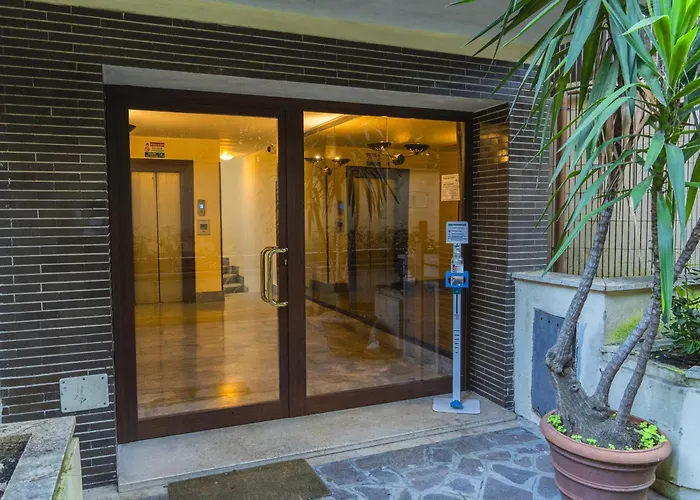 Er Nido-monolocale Con Terrazza A Apartment Rom